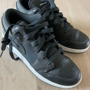 Kids Nike Air Jordan Black Camo / Size 6.5